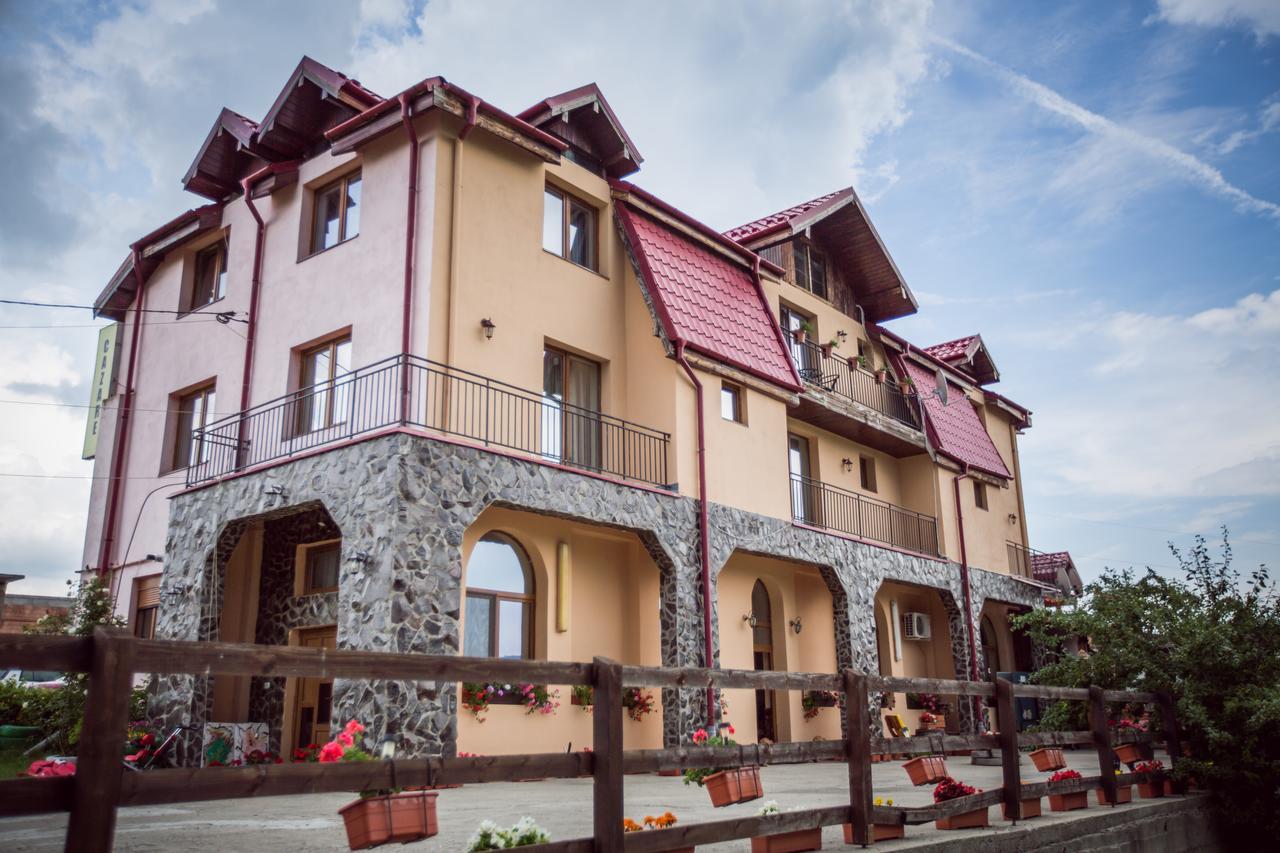 Heaven Hotel Sălişte Exterior foto